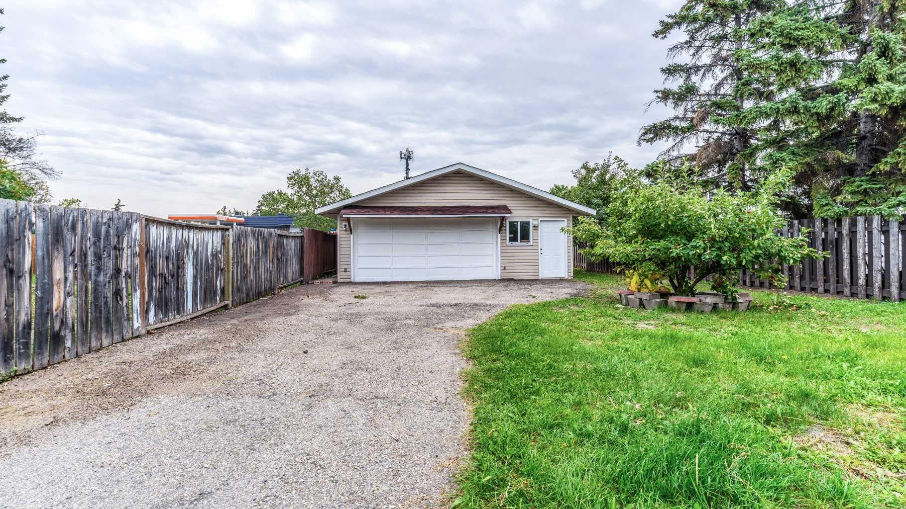48 Doverglen Crescent SE