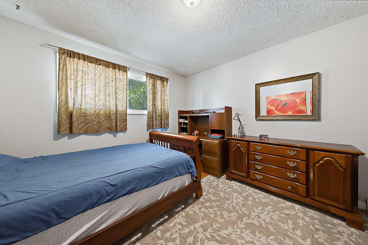 3 Creston Crescent NW