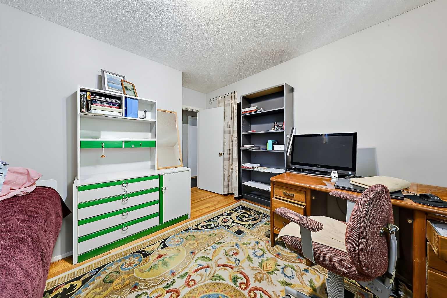 3 Creston Crescent NW