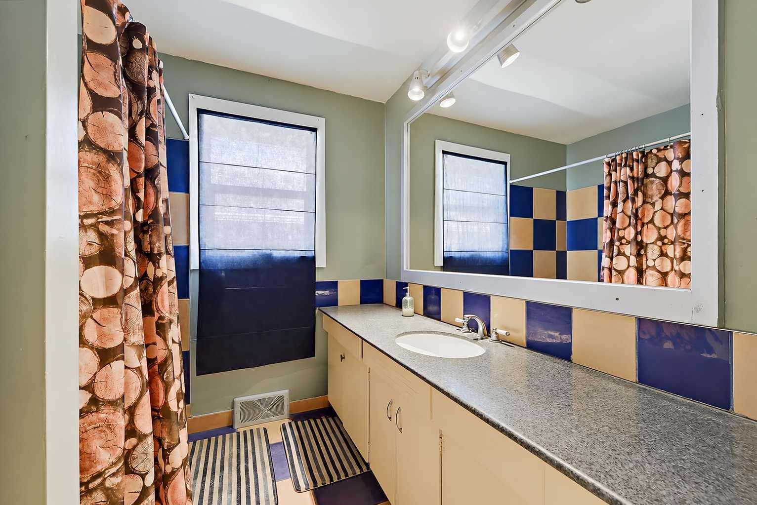 3 Creston Crescent NW