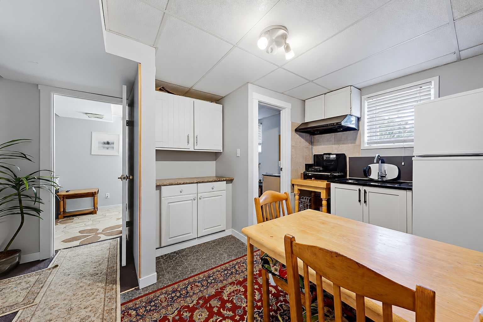3 Creston Crescent NW