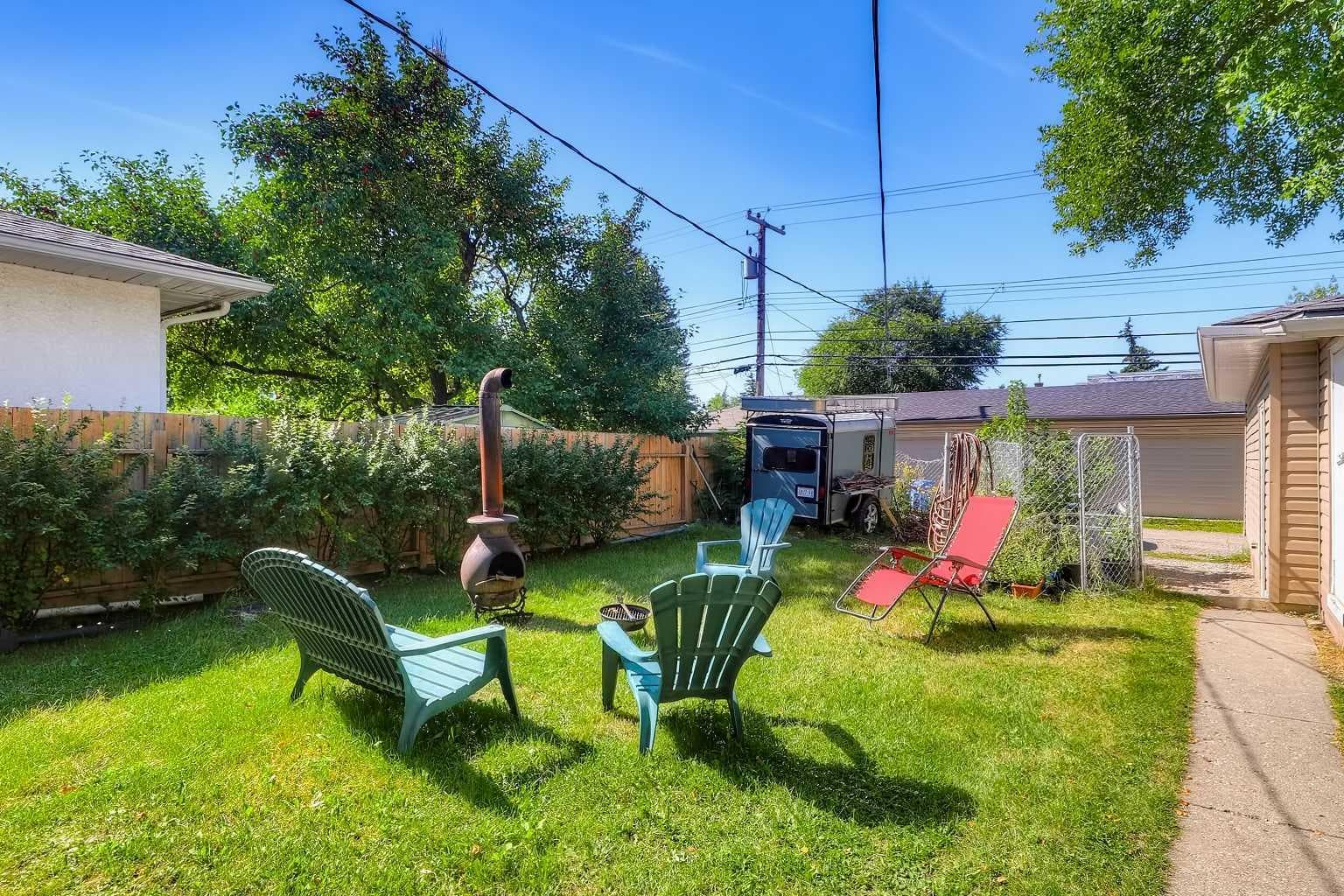 3 Creston Crescent NW