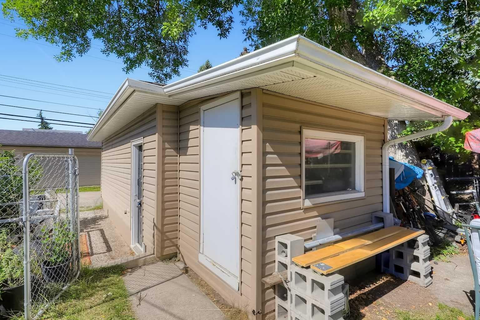 3 Creston Crescent NW