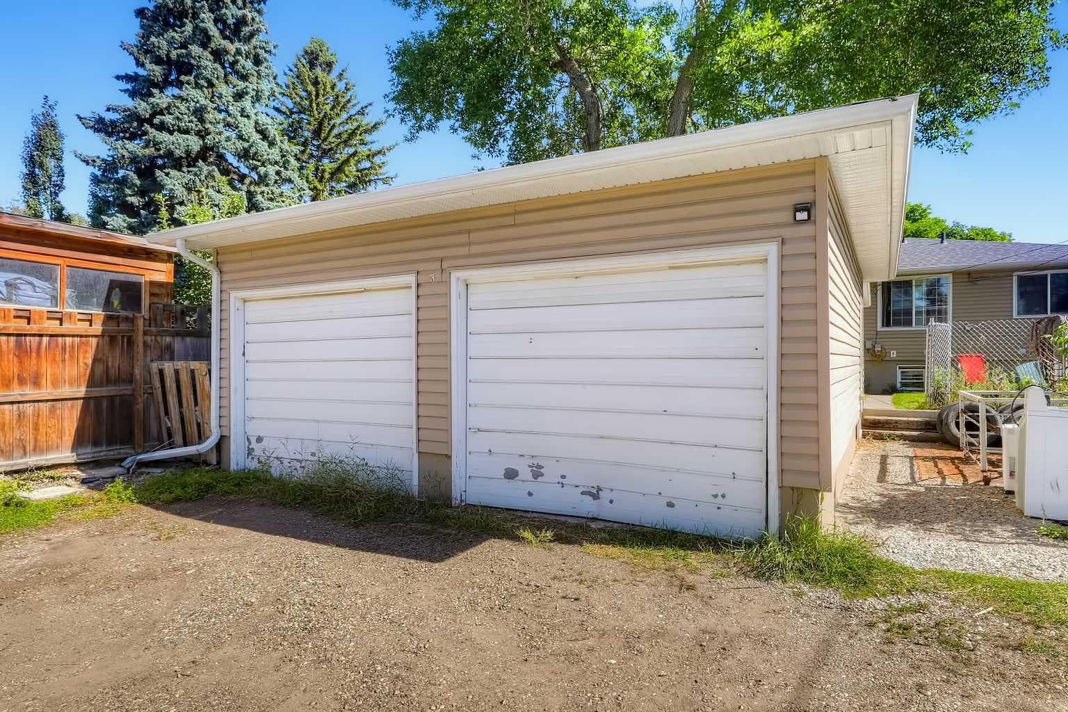 3 Creston Crescent NW