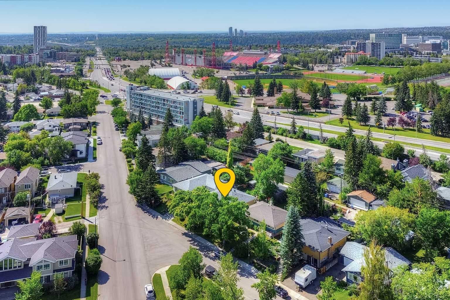 3 Creston Crescent NW
