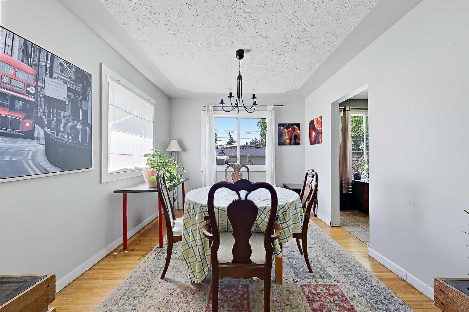 3 Creston Crescent NW