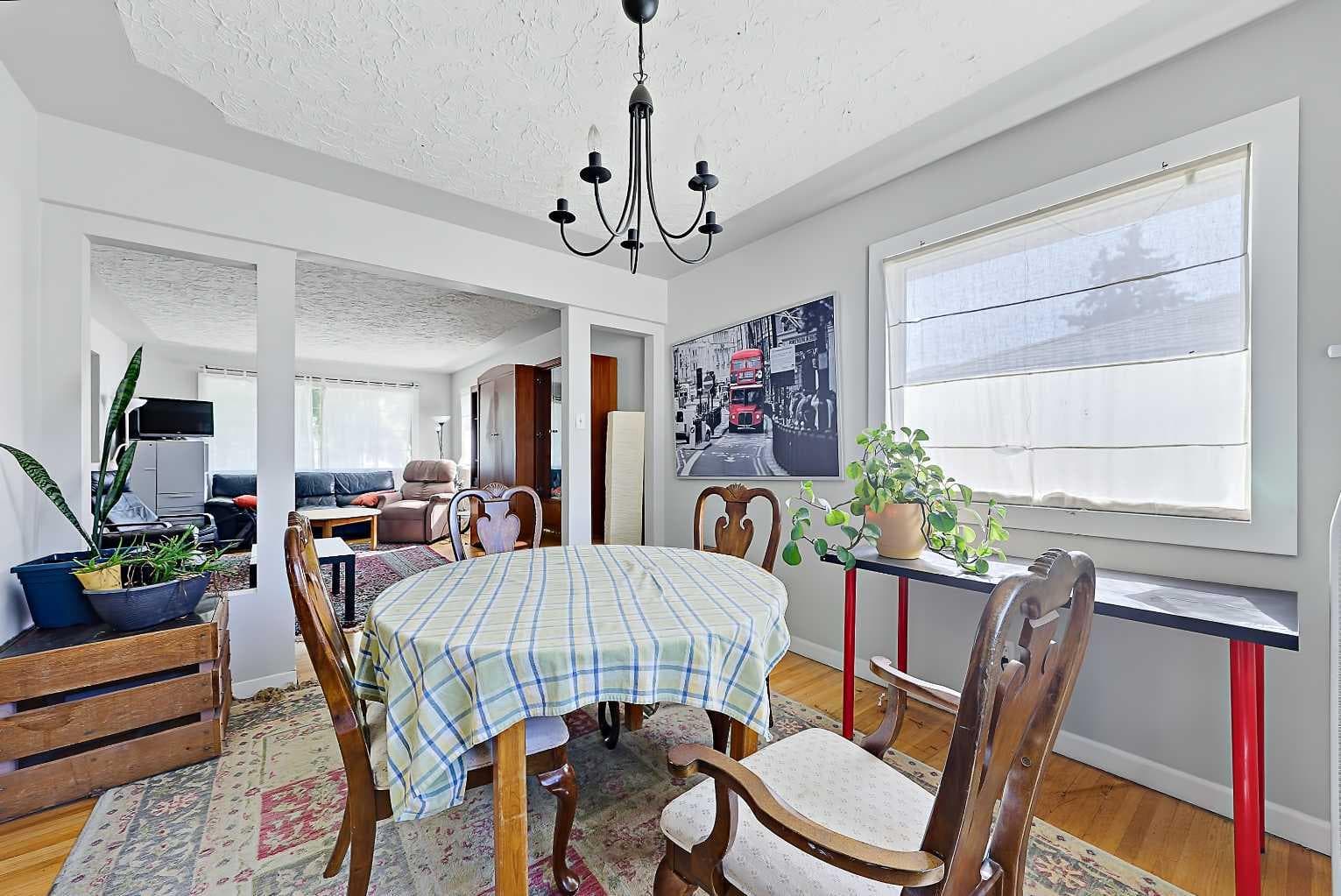 3 Creston Crescent NW