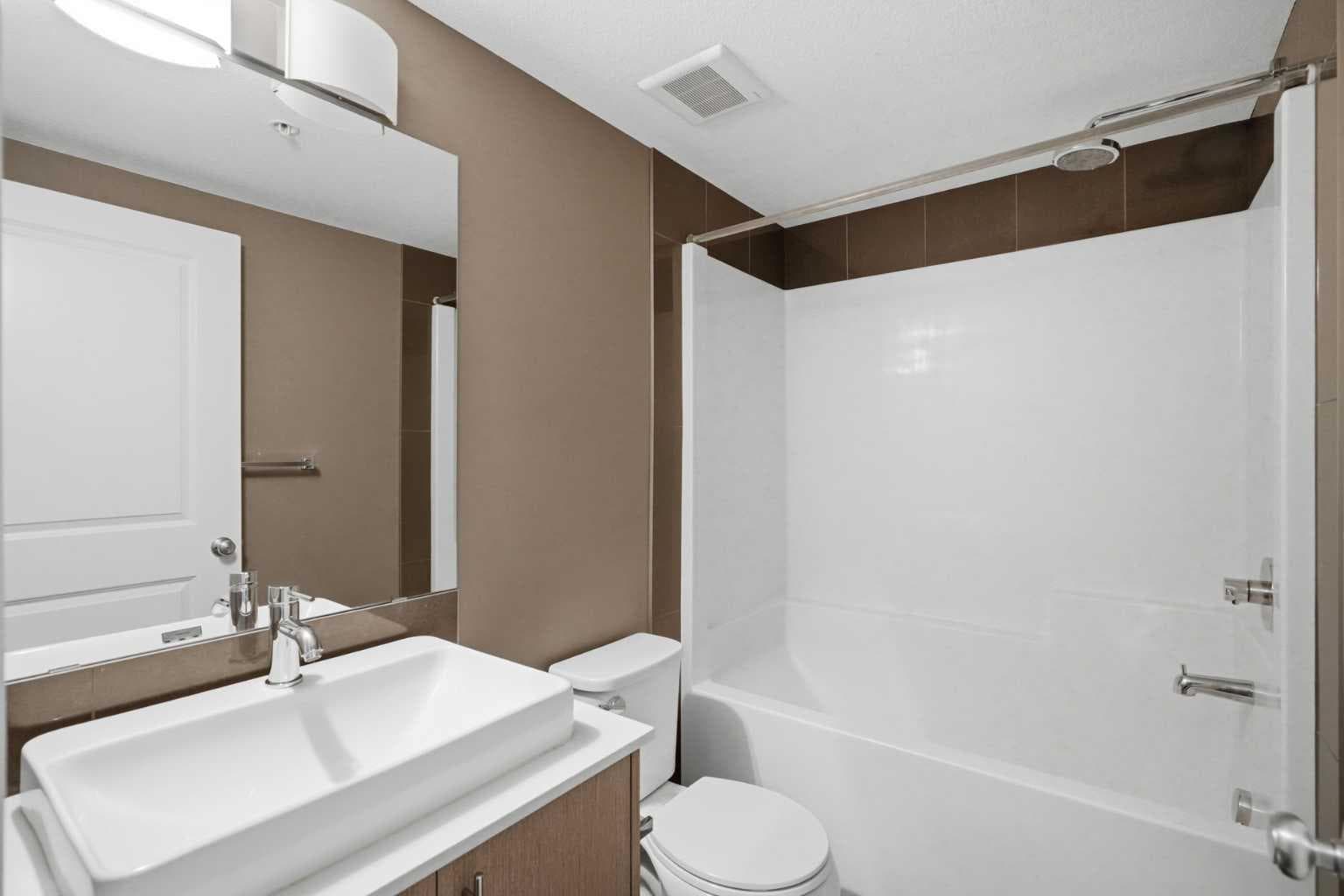 6111, 302 Skyview Ranch Drive NE