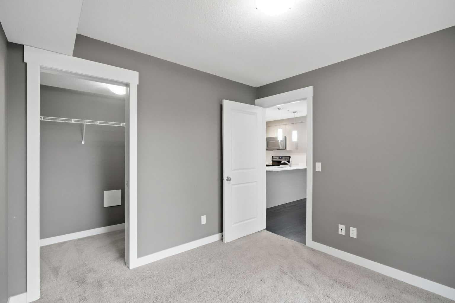 6111, 302 Skyview Ranch Drive NE