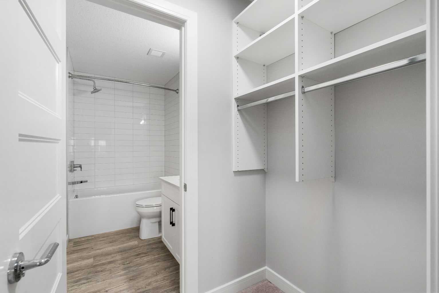 3308, 80 Greenbriar Place NW