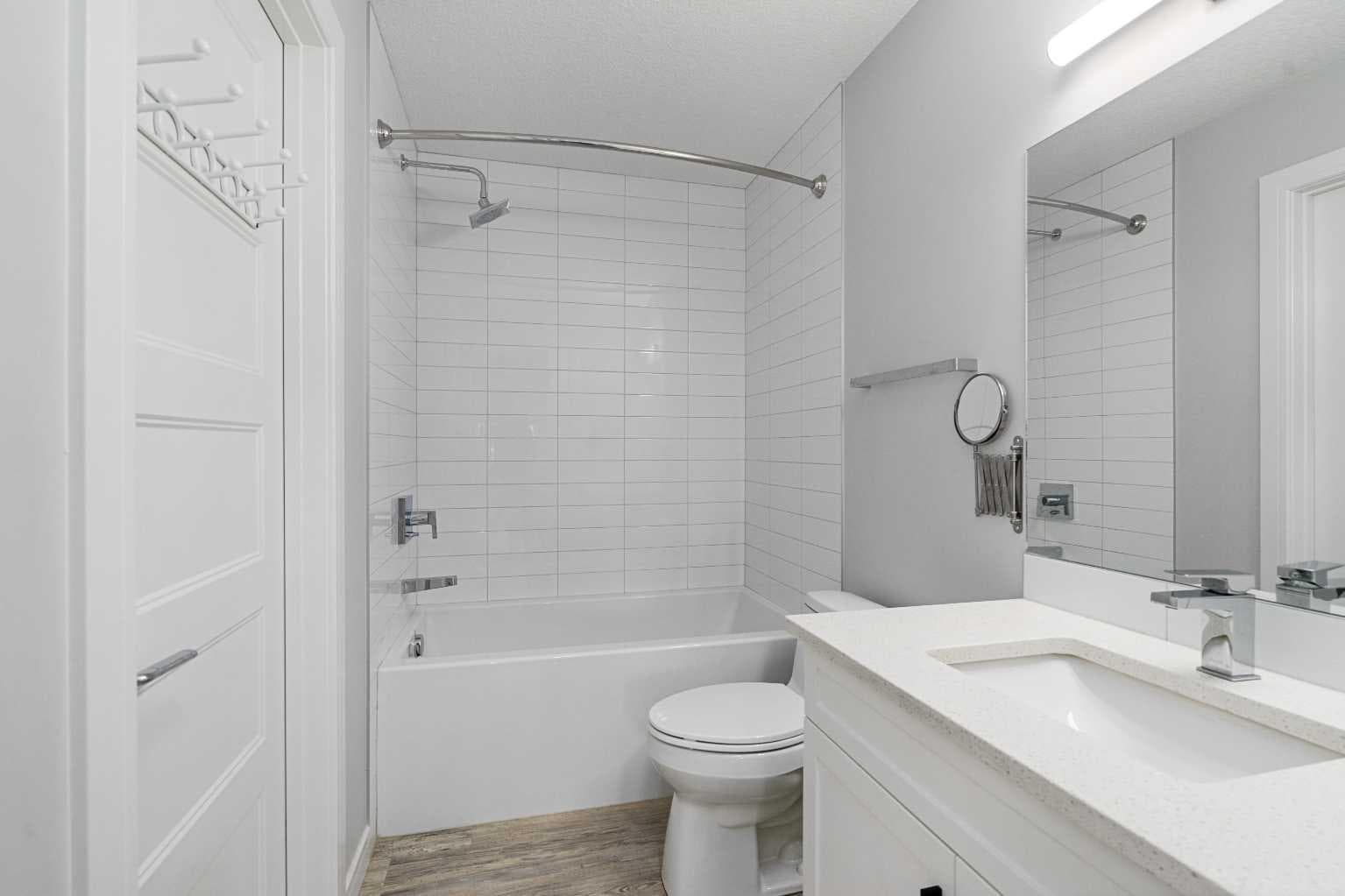 3308, 80 Greenbriar Place NW