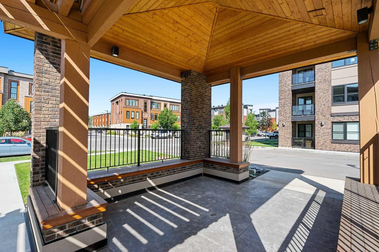 3308, 80 Greenbriar Place NW