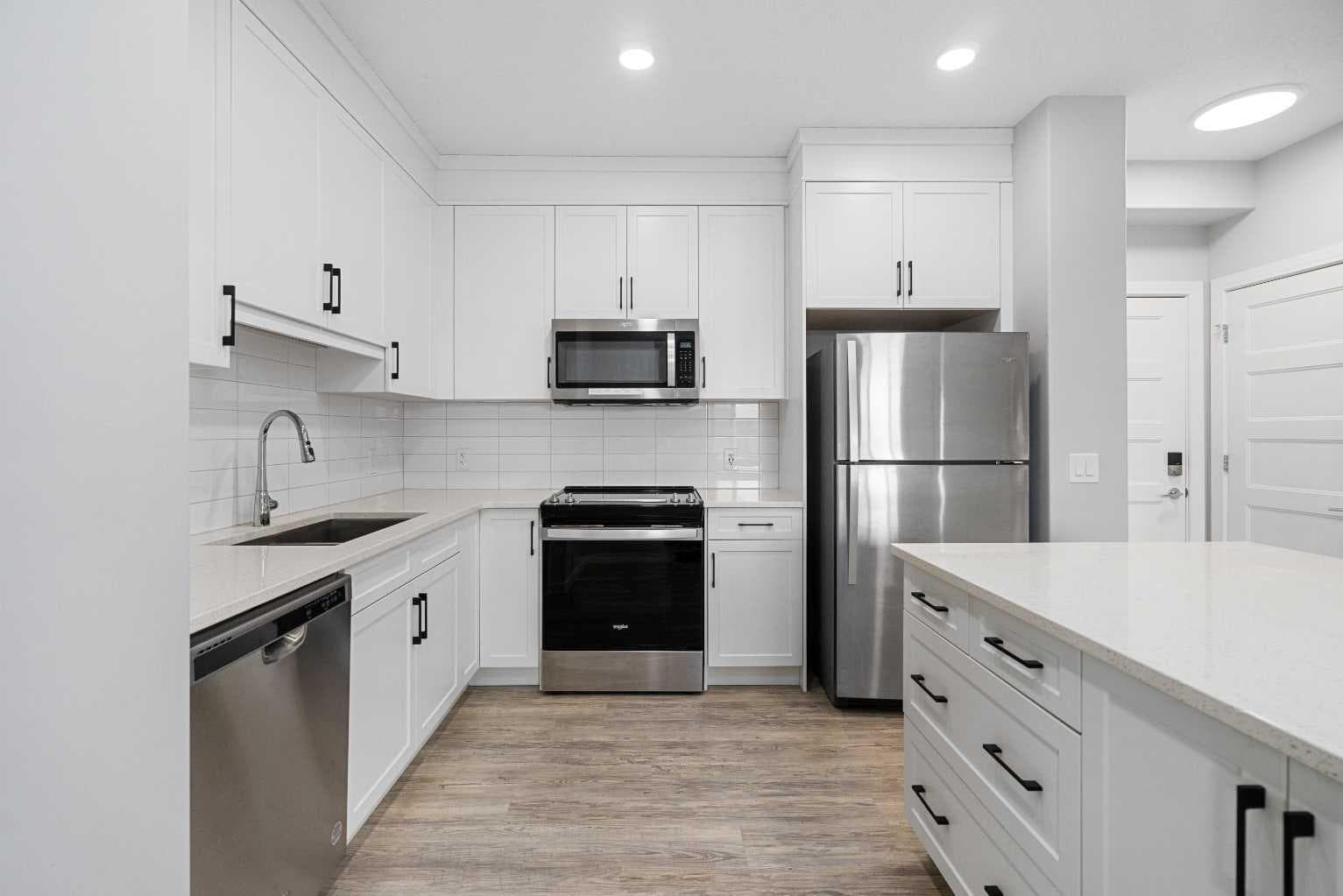 3308, 80 Greenbriar Place NW