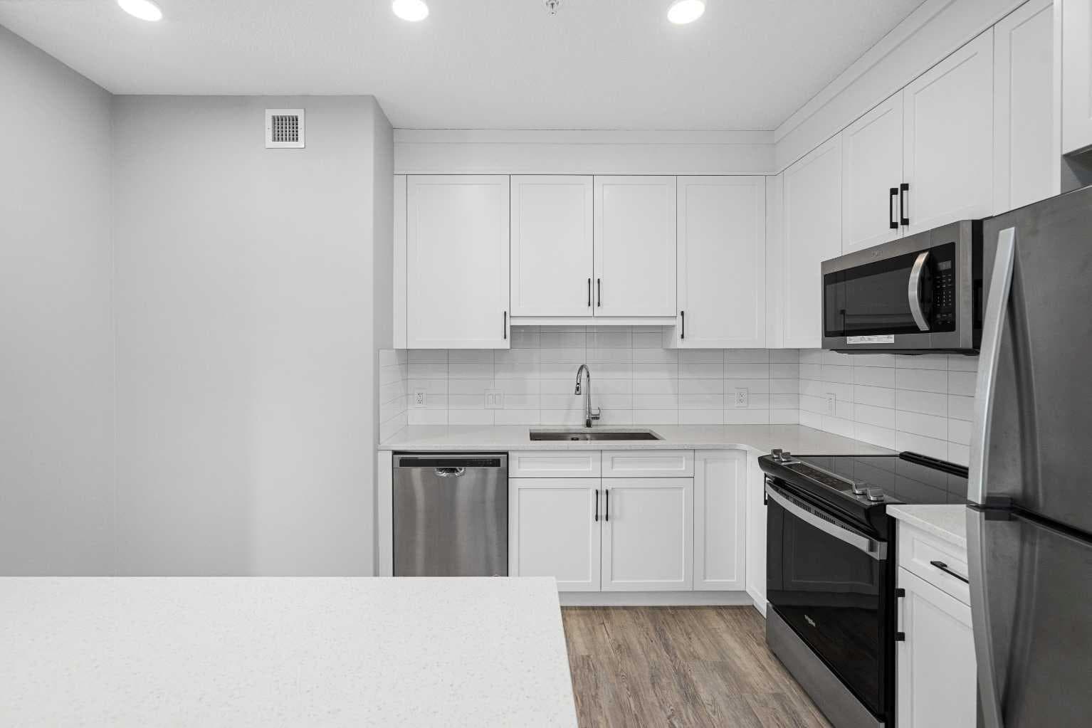 3308, 80 Greenbriar Place NW