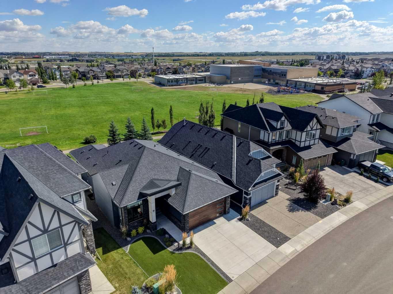 18 Coopersfield Park SW