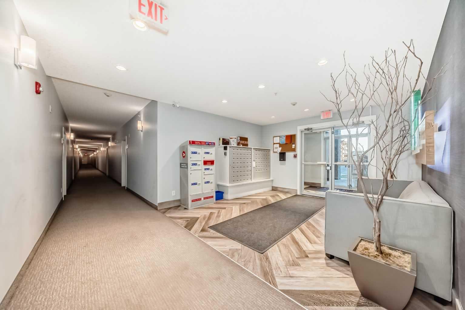 405, 10 Walgrove  SE