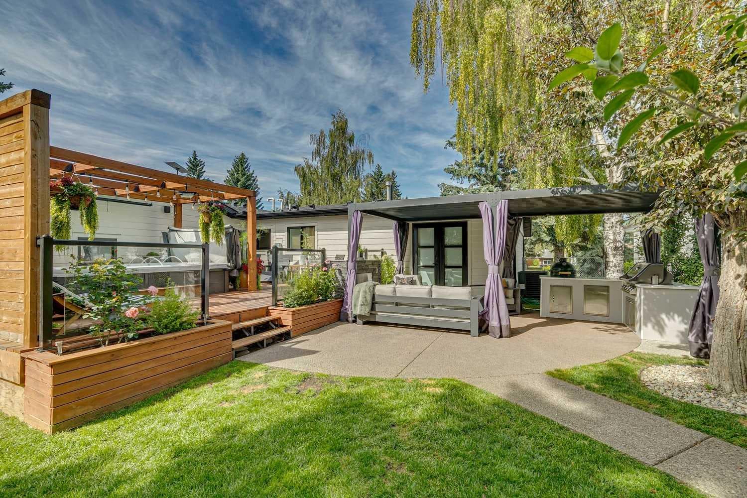 320 Braniff Place SW
