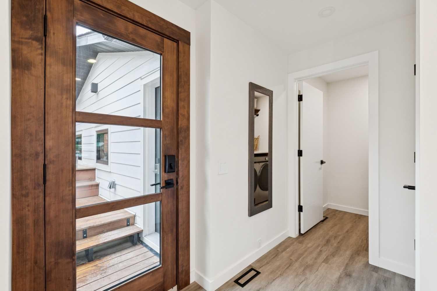 320 Braniff Place SW