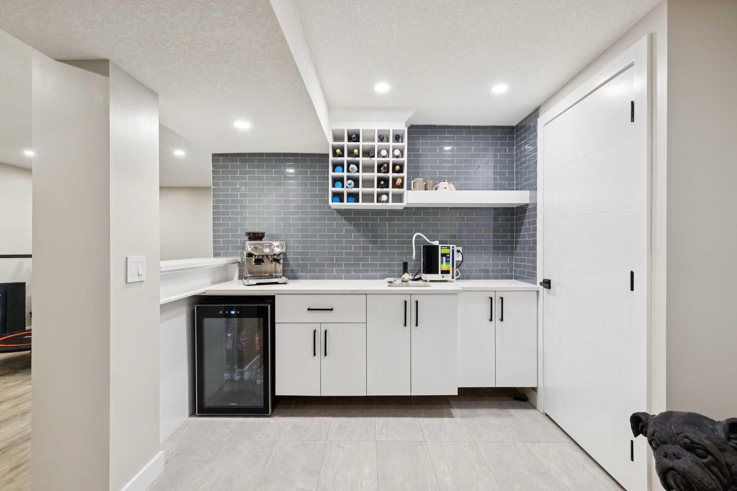 320 Braniff Place SW