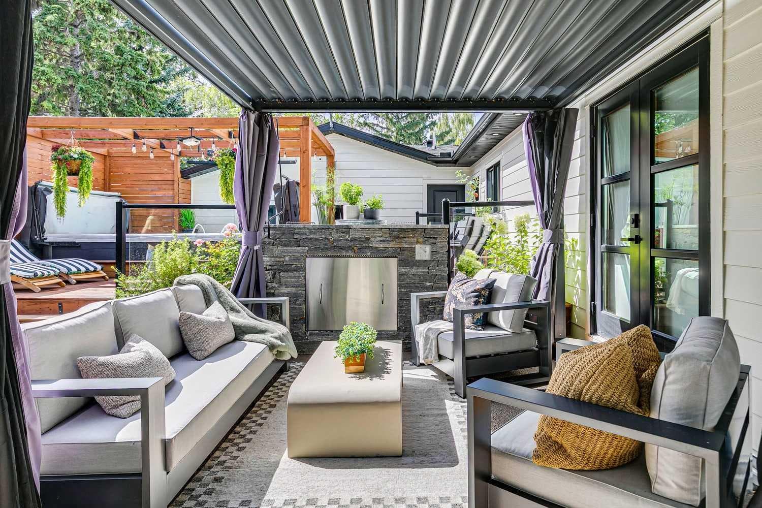 320 Braniff Place SW
