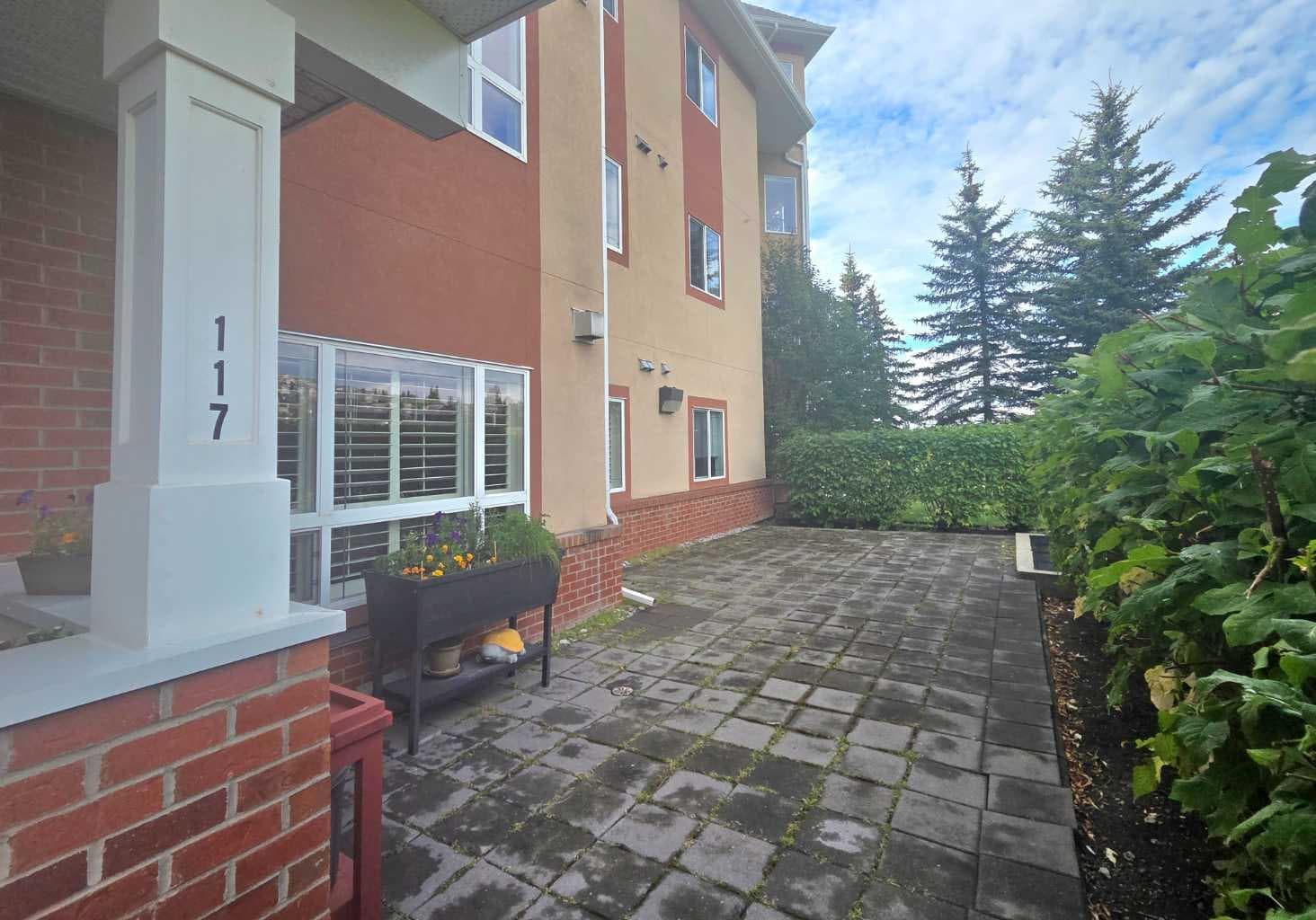 117, 60 Sierra Morena Landing SW