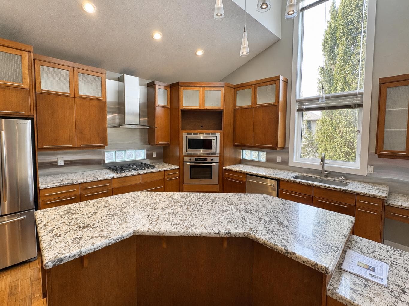 32 Evercreek Bluffs Crescent SW