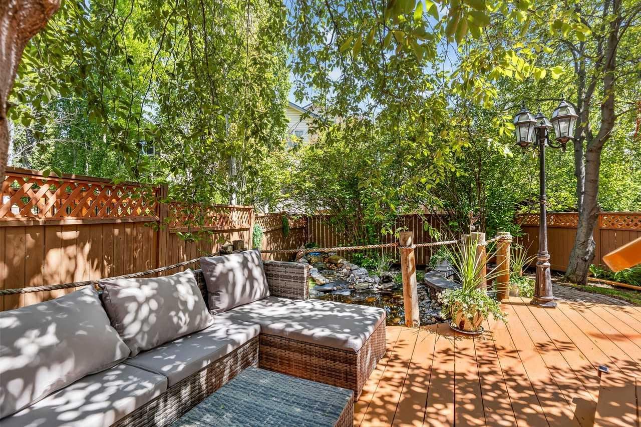121 Harvest Park Way NE