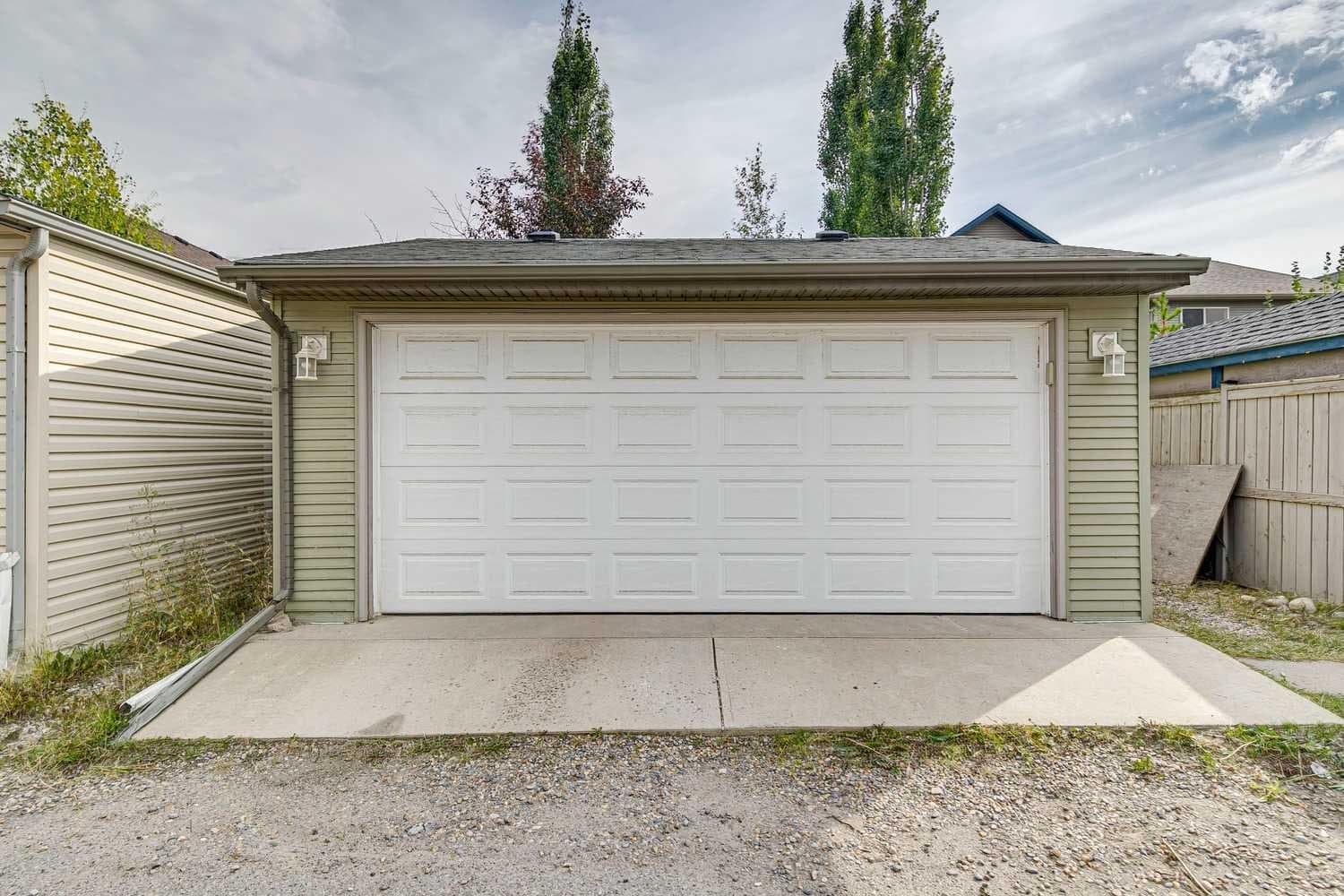 26 Silverado Plains Manor SW