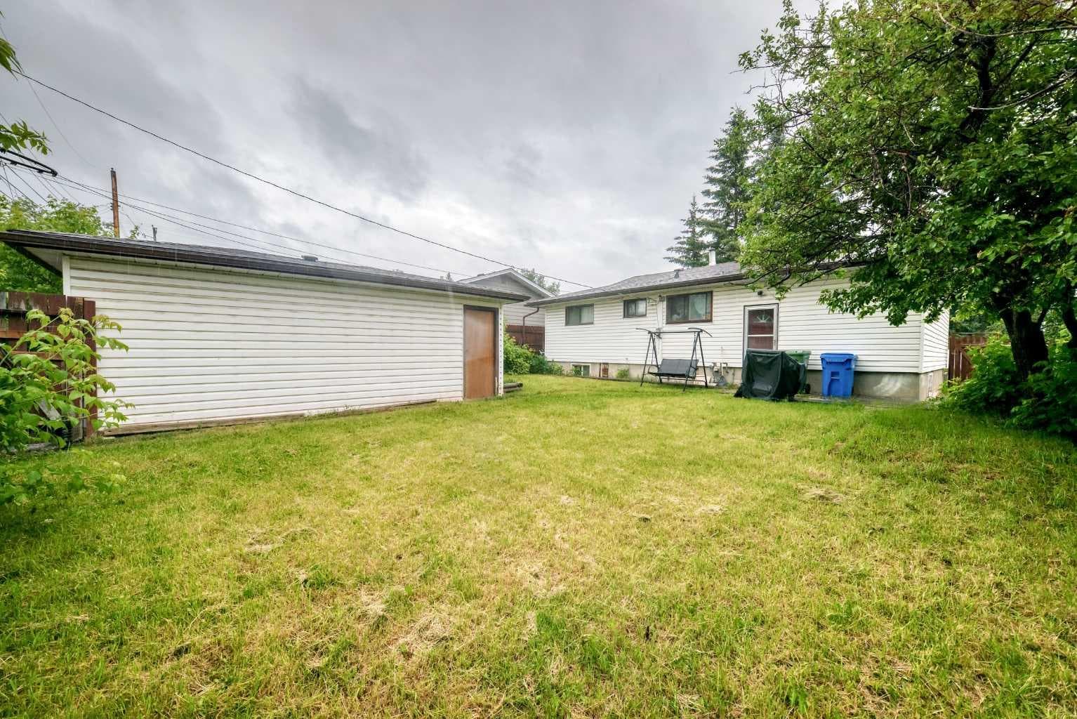 60 Hogarth Crescent SW