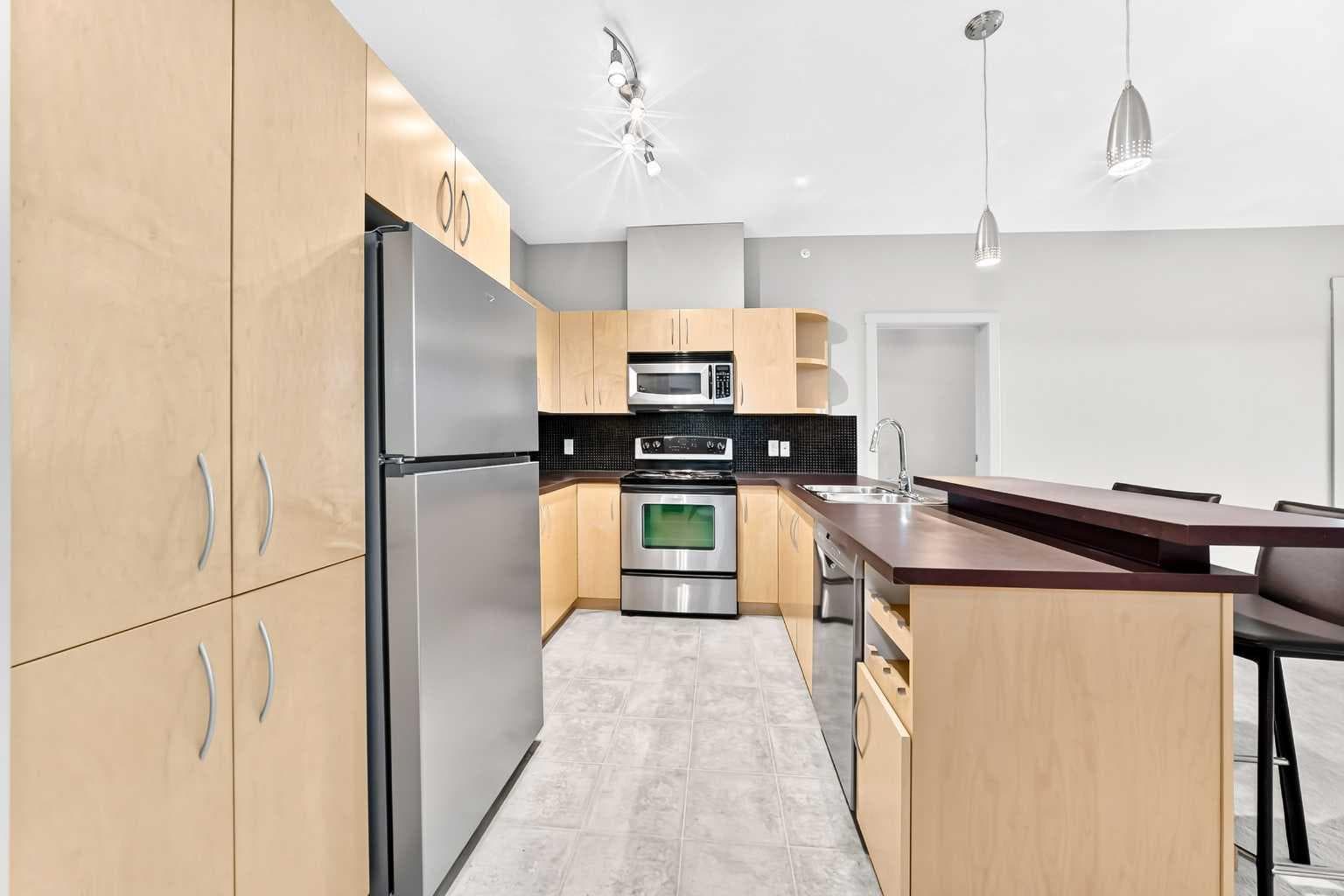 306, 69 Springborough Court SW