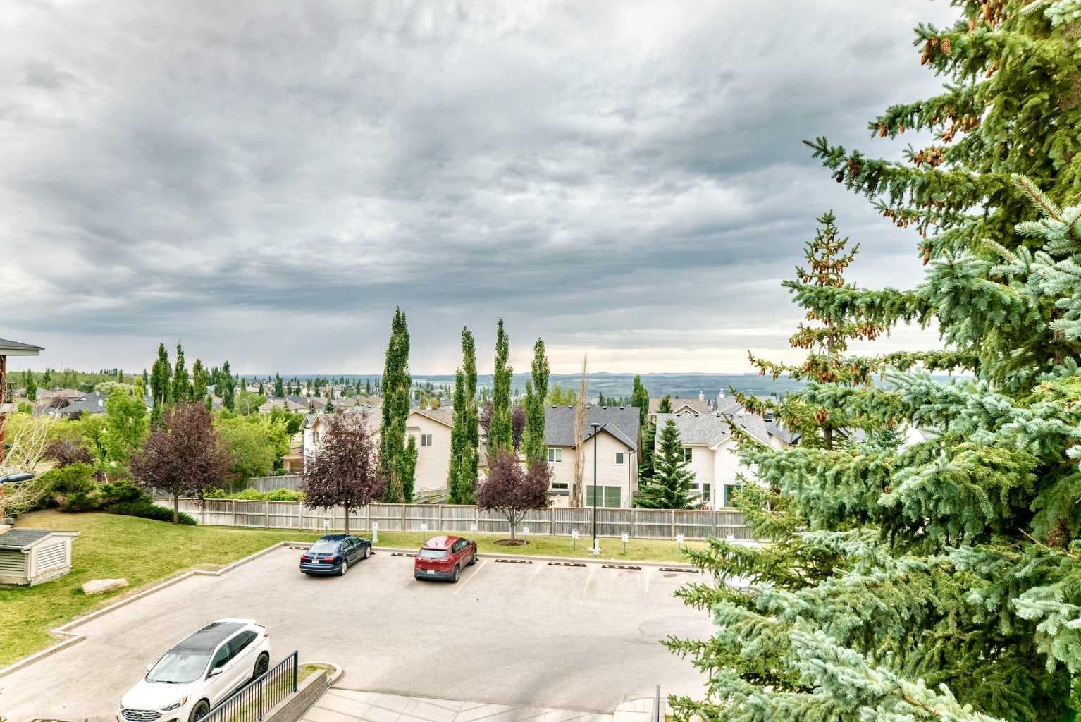 306, 69 Springborough Court SW