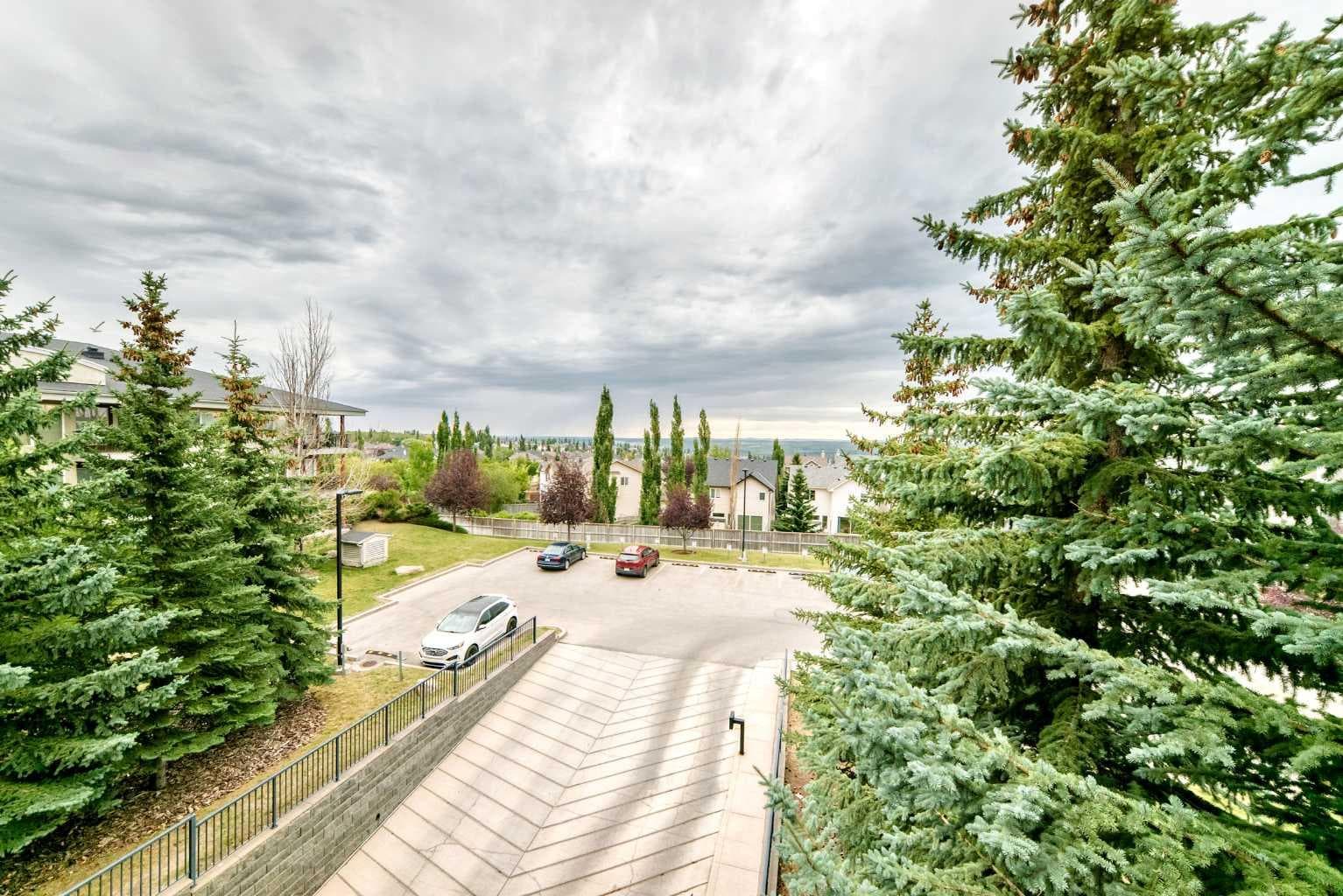 306, 69 Springborough Court SW