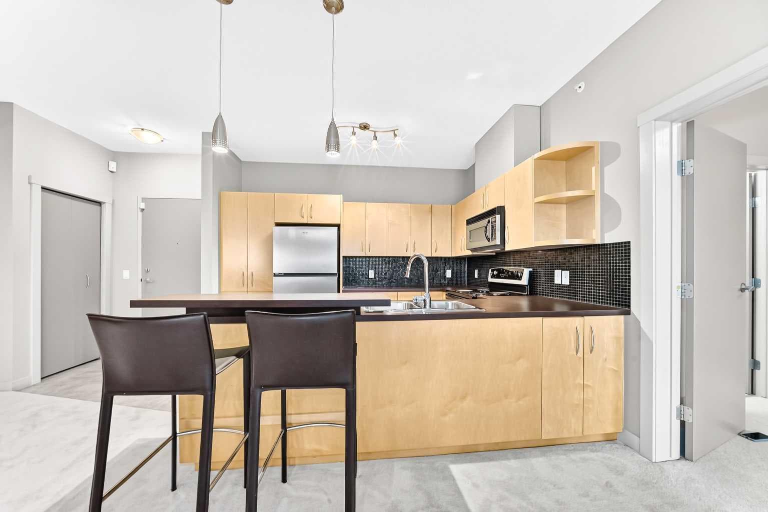 306, 69 Springborough Court SW