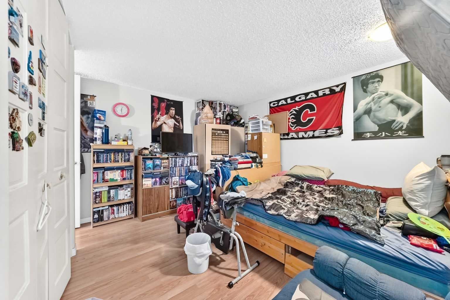 3219 Palliser Drive SW