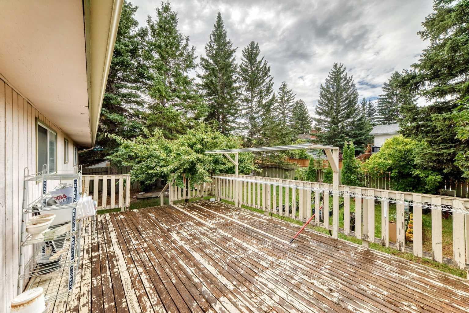 3219 Palliser Drive SW