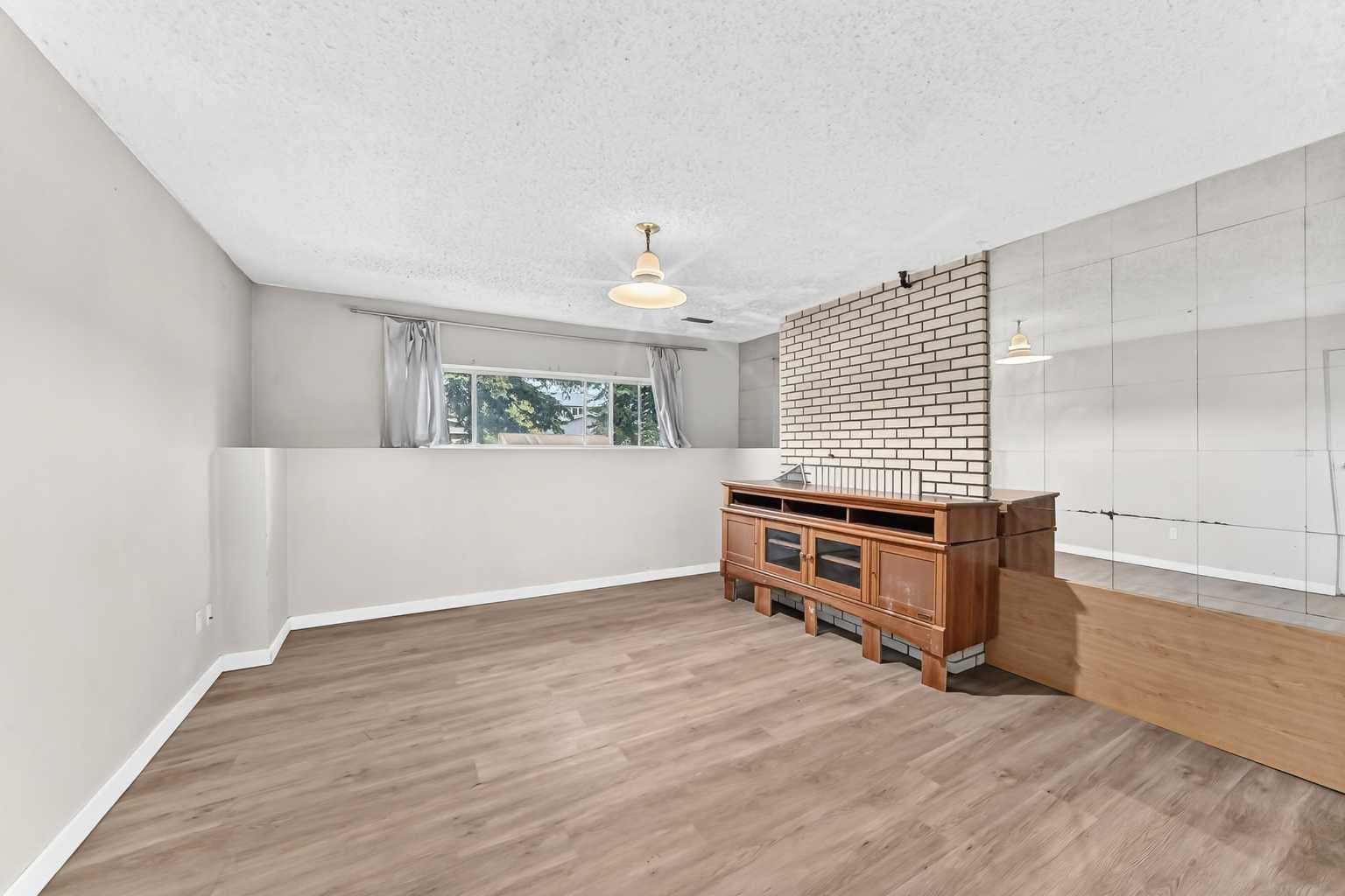 3219 Palliser Drive SW