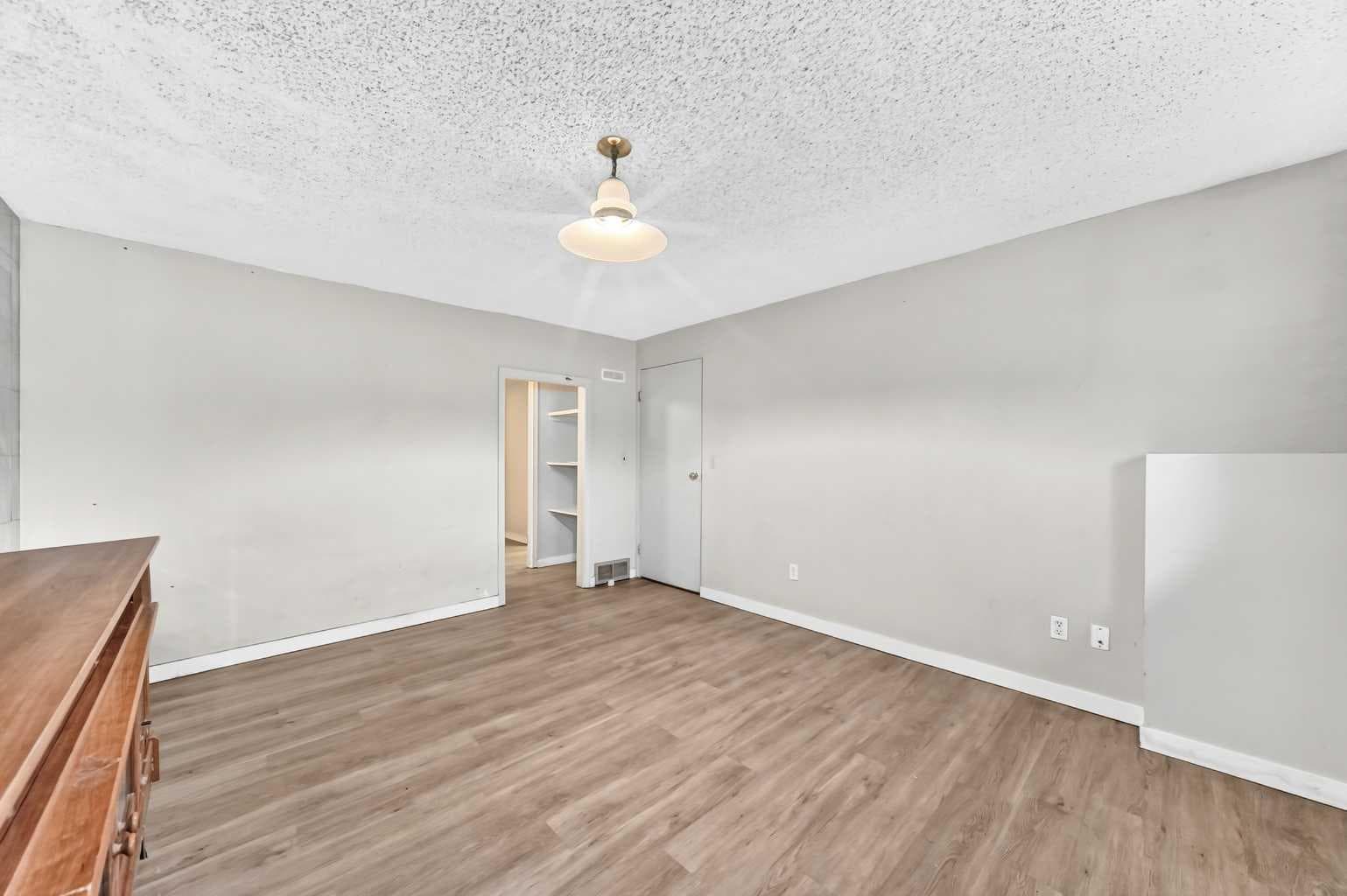 3219 Palliser Drive SW