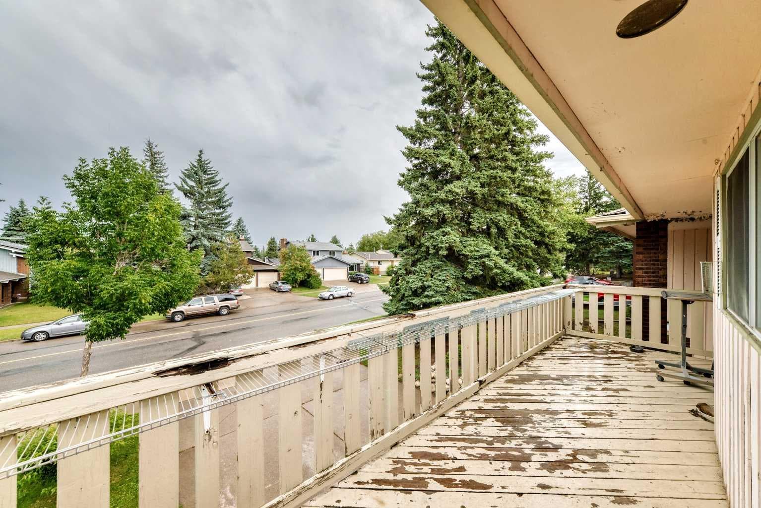 3219 Palliser Drive SW