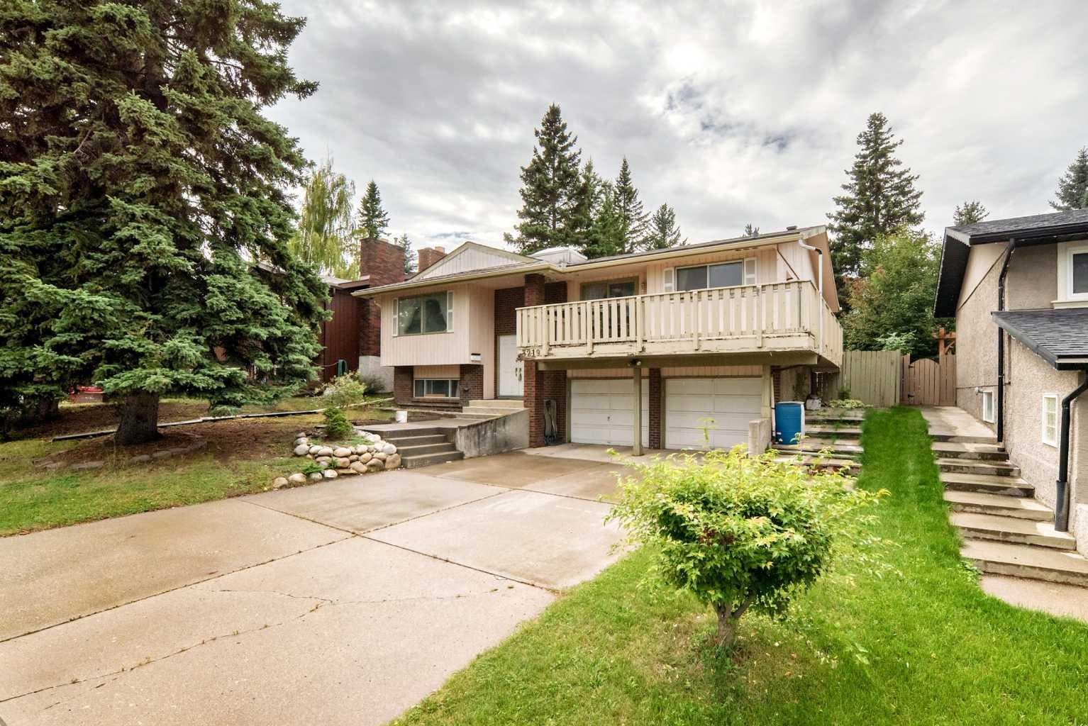 3219 Palliser Drive SW