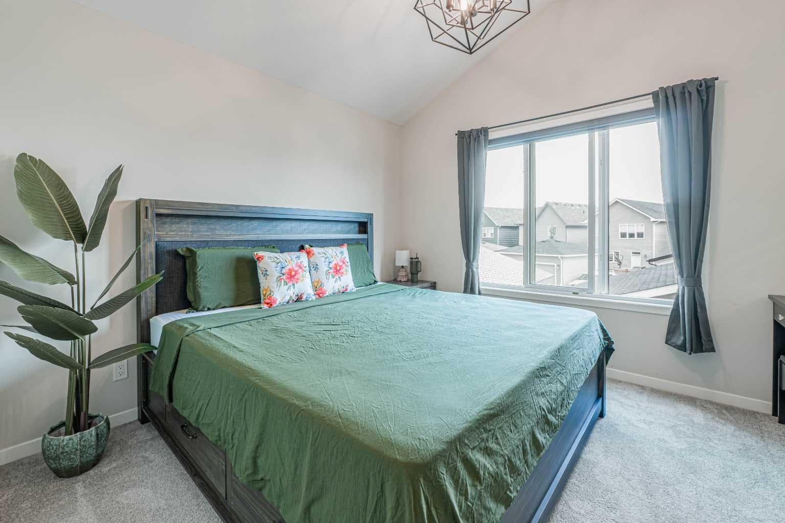 321 Ellen Park 