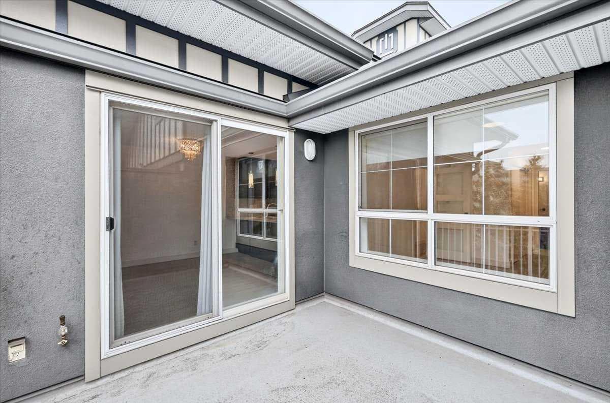 421, 35 Richard Court SW