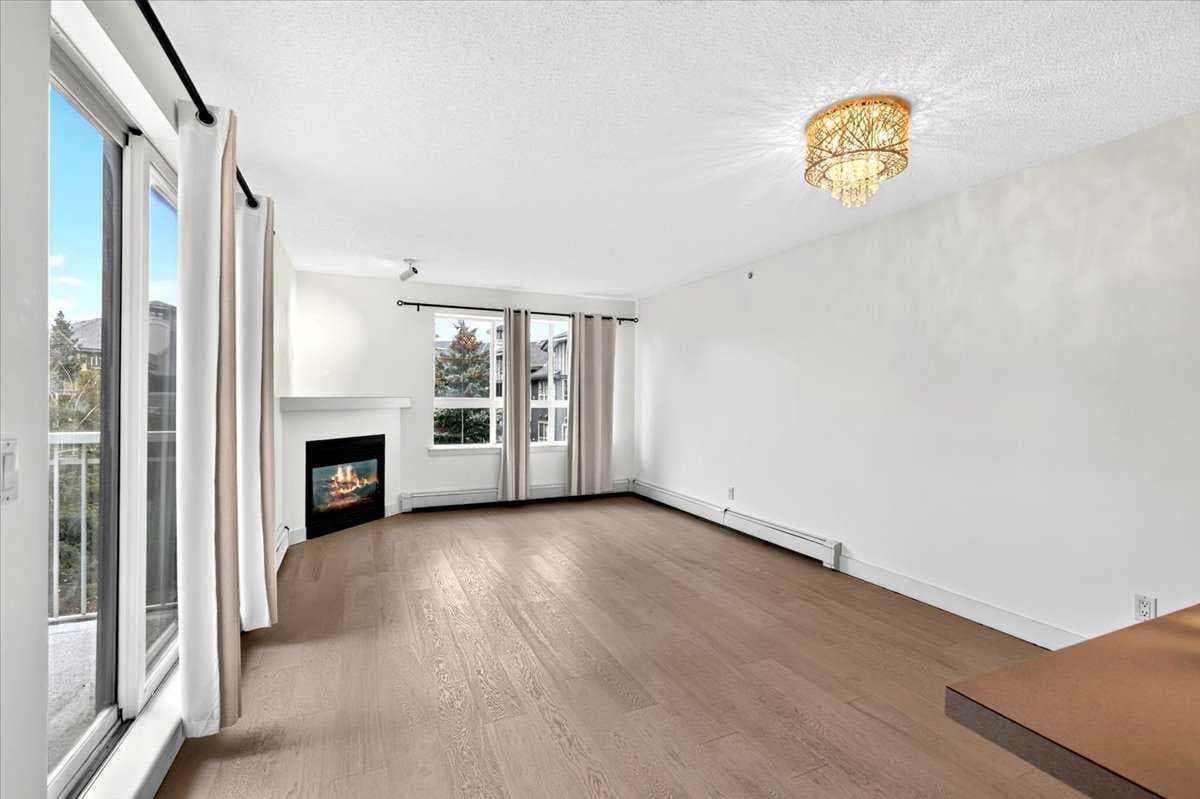 421, 35 Richard Court SW