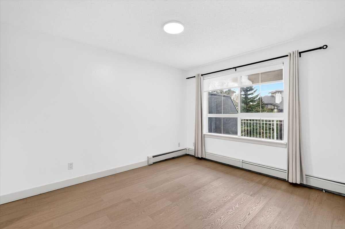 421, 35 Richard Court SW