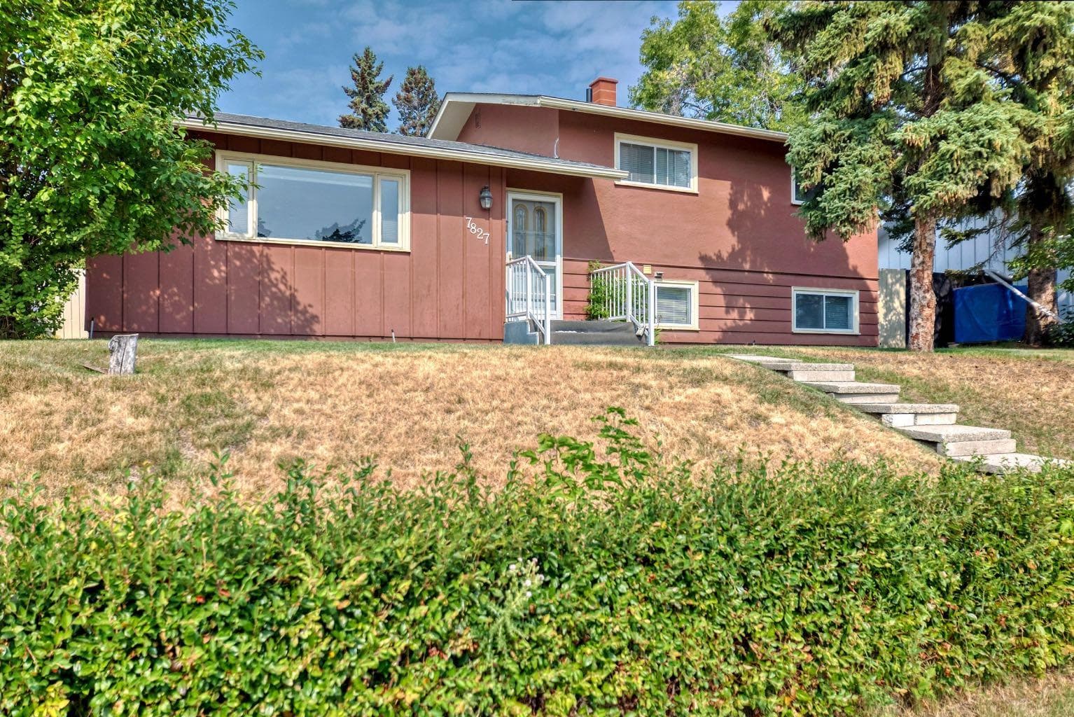 7827 Fairmount Drive SE