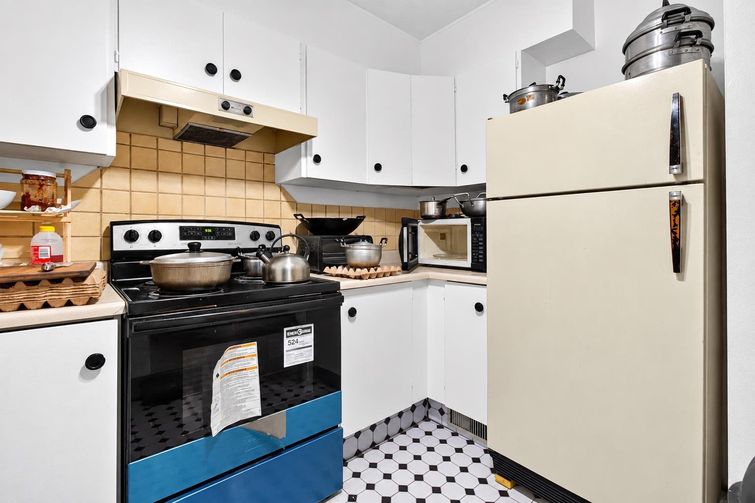 8, 3800 Fonda Way SE