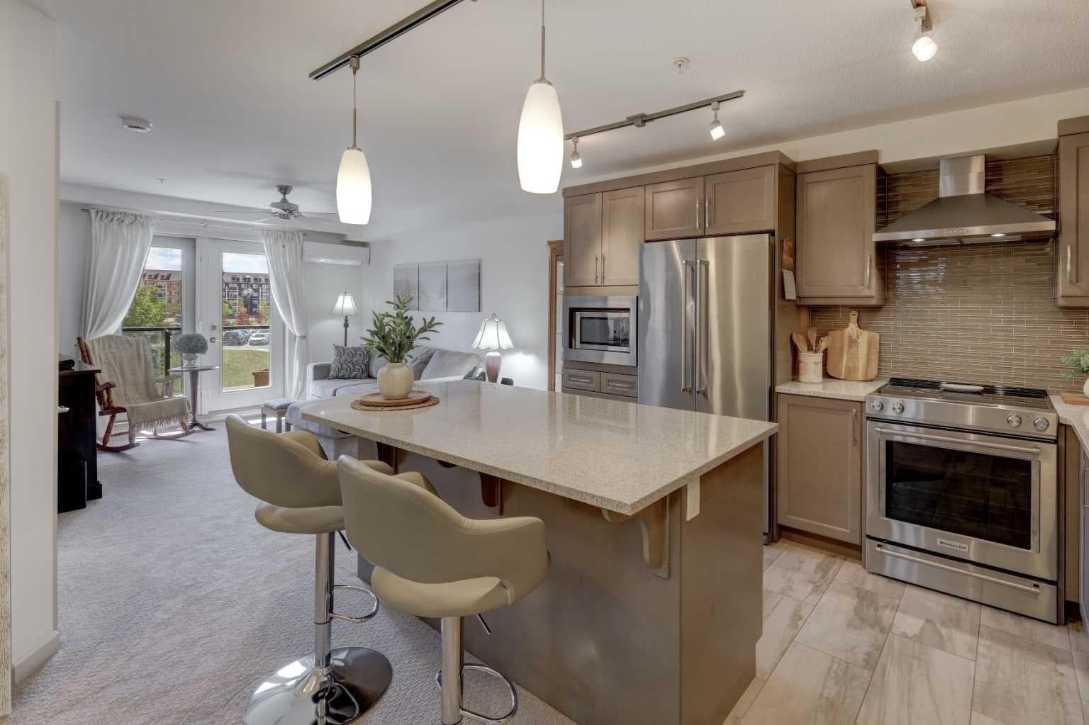2207, 10 Market Boulevard SE