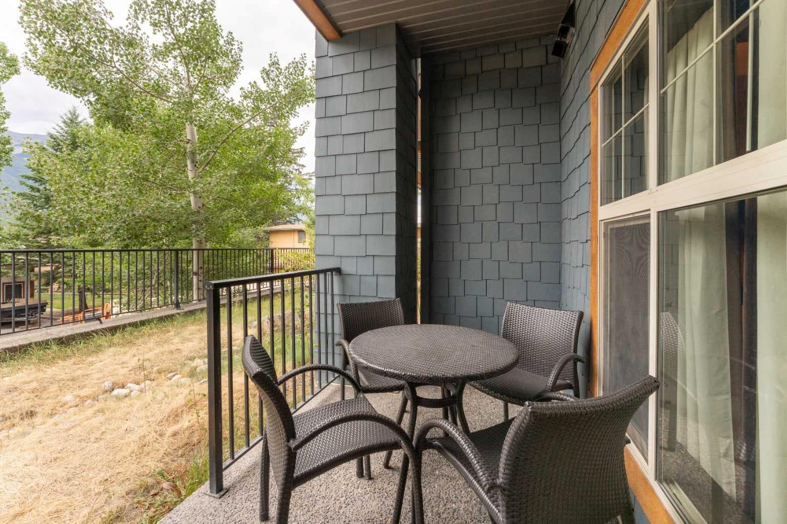 111C, 1818 Mountain Avenue 