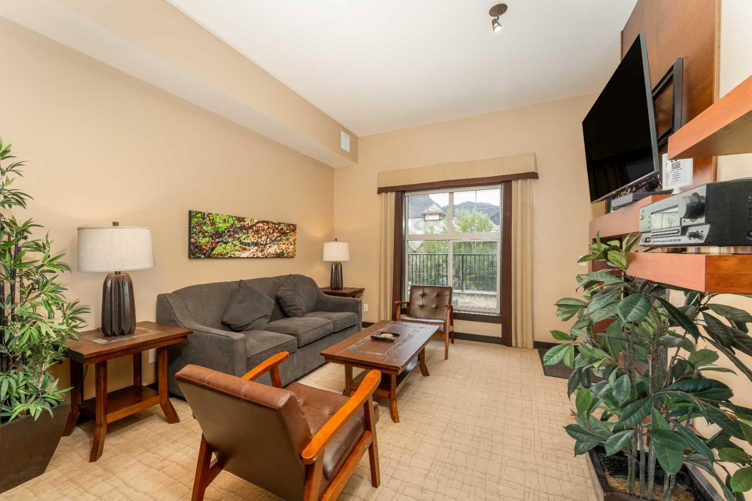 111C, 1818 Mountain Avenue 