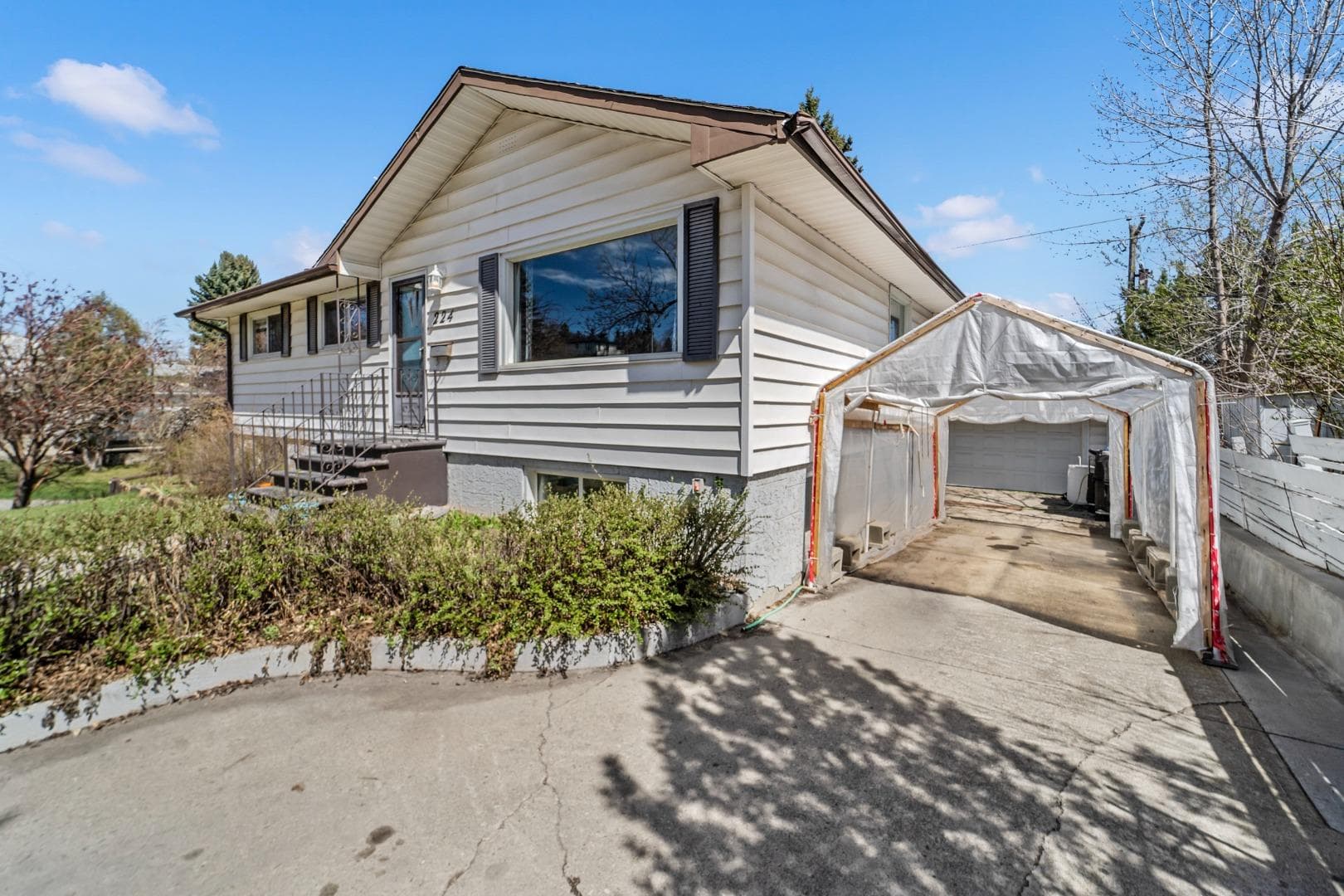 224 Hendon Drive NW