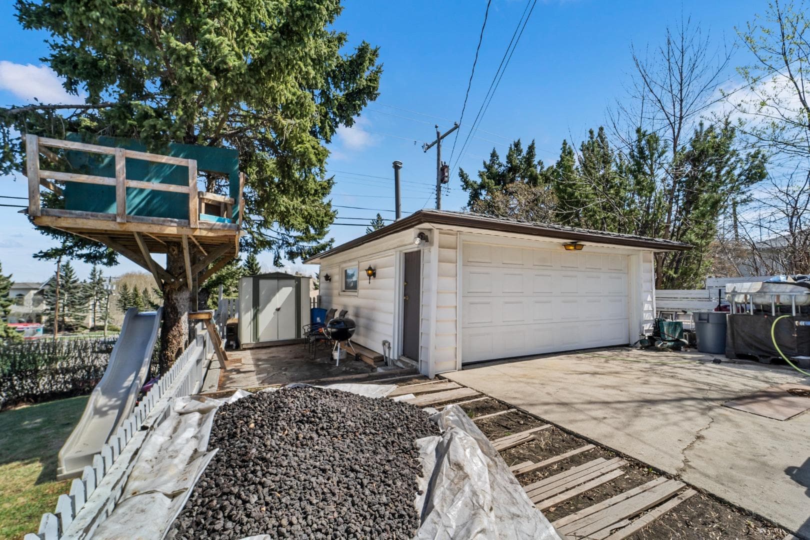 224 Hendon Drive NW